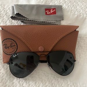 Ray-Ban Aviator Women’s Total Black Polarized